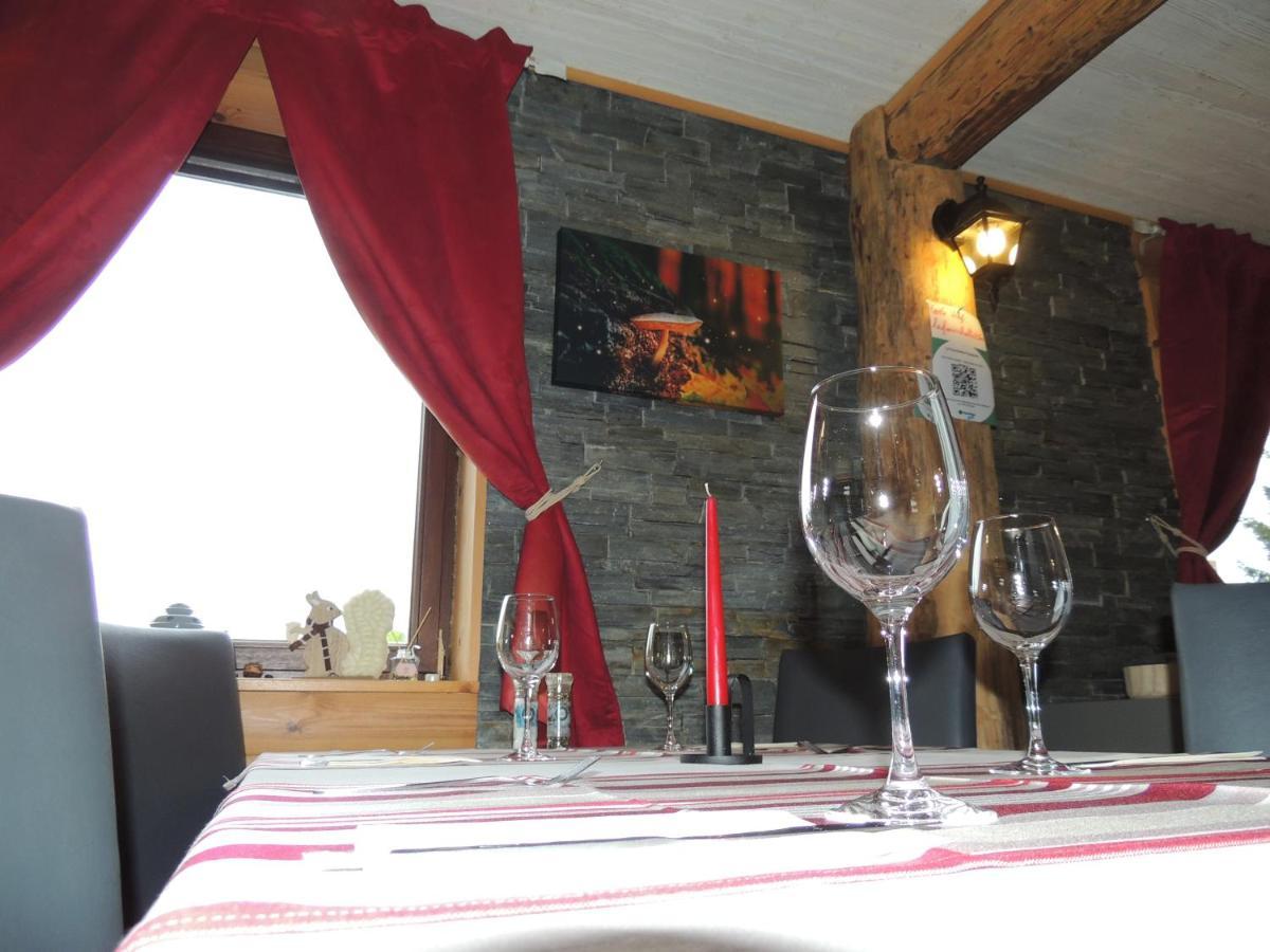 Auberge La Fourchette Paysanne Dochamps Exterior foto